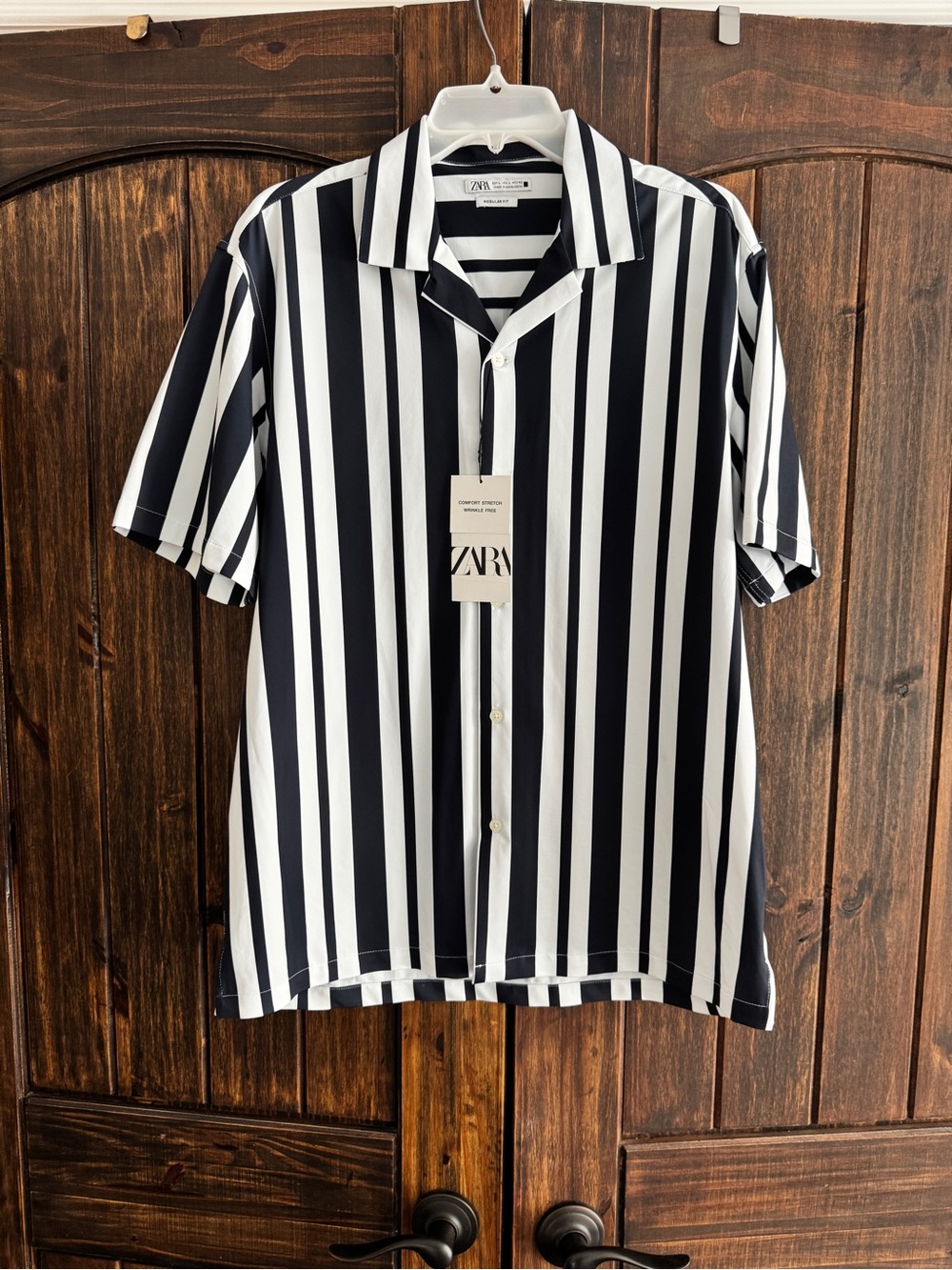 Zara Men’s Navy Blue and White Vertical Stripe print Stretch Short Sleeve Shirt